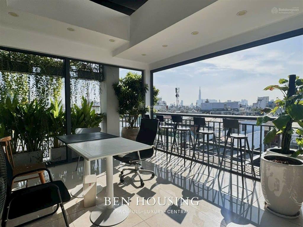Penthouse cực chill, yên tĩnh, full nội thất cao cấp, thang máy, hầm xe, bảo vệ