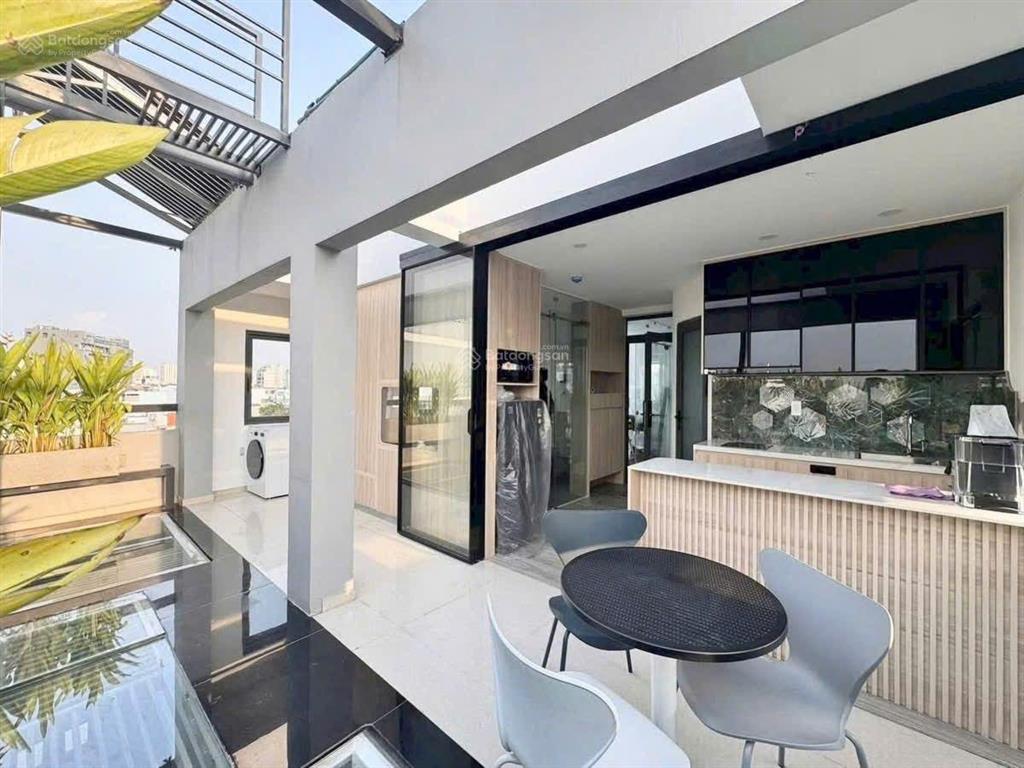 Penthouse cực chill, yên tĩnh, full nội thất cao cấp, thang máy, hầm xe, bảo vệ