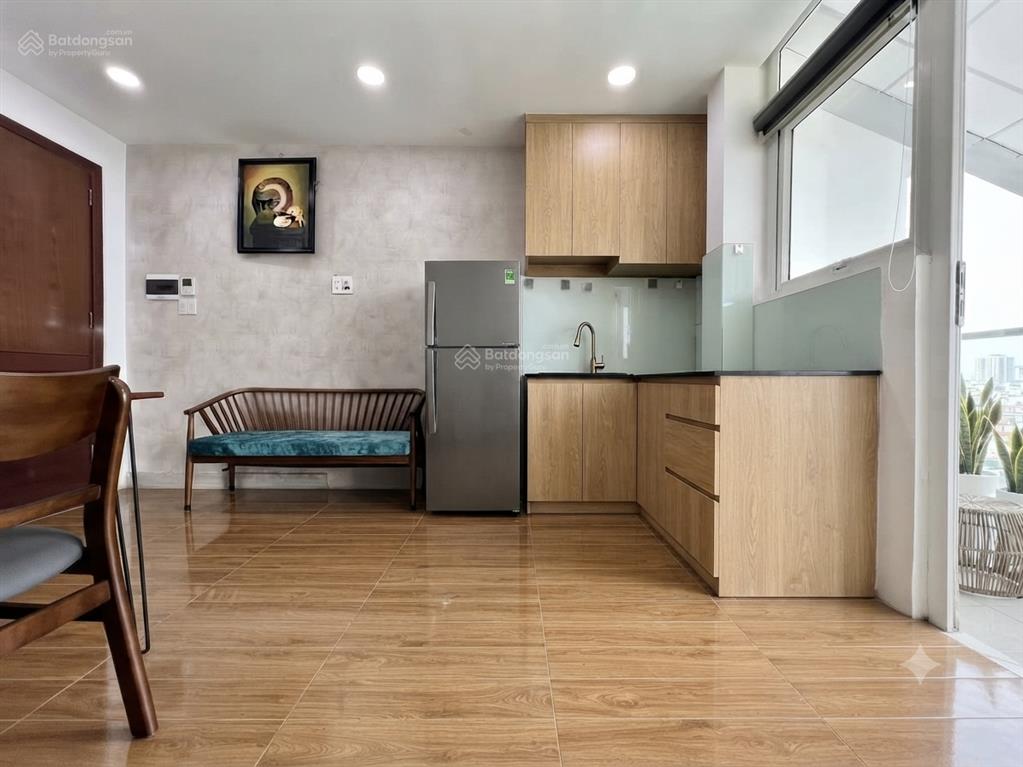 Căn hộ 1pn ban công 40m2 có hầm xe, thang máy, bảo vệ 24/24 được nuôi pet, có nhận khách nước ngoài
