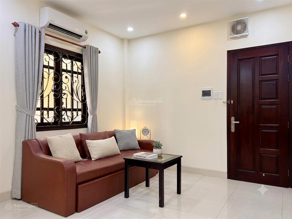 Căn hộ 1pn ban công gần bờ kè trường sa, phố phan xích long, có thang máy, nhận khách nước ngoài