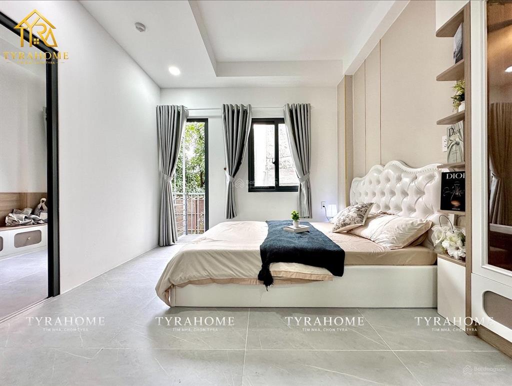 Căn hộ mới khai trương 1pn tách bếp, bancol, có bồn tắm, gần điện biên phủ, có thang máy, hầm xe
