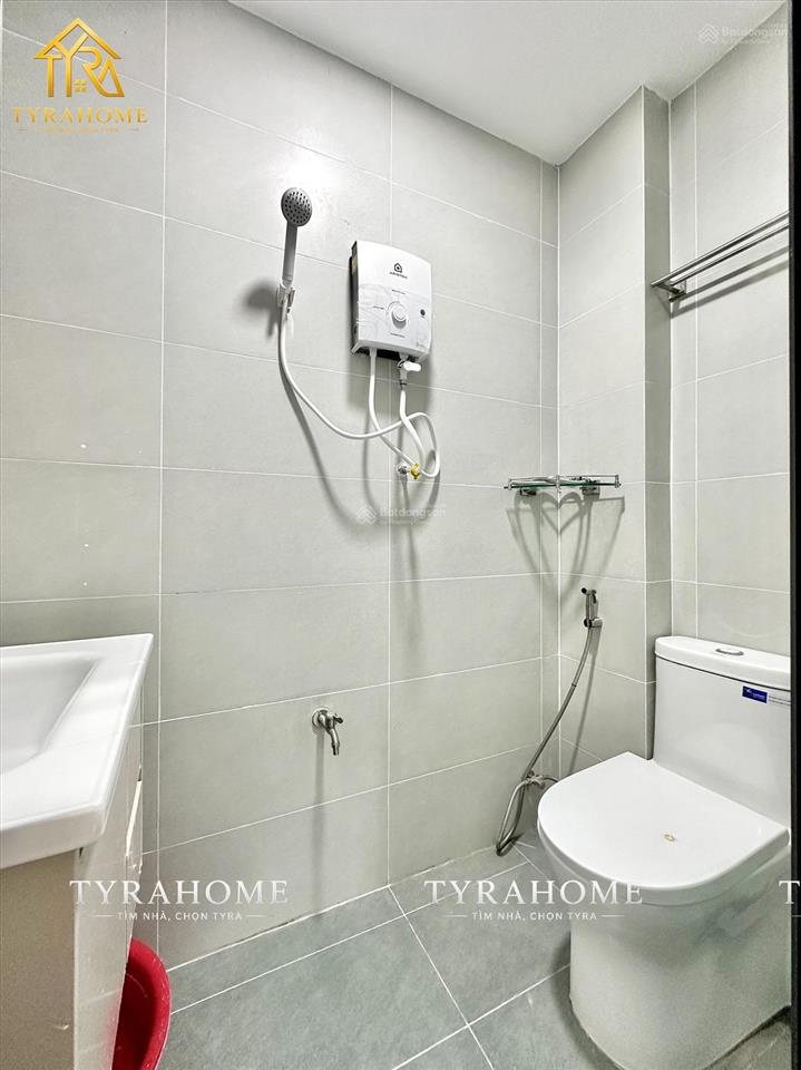 Căn hộ mới khai trương 1pn tách bếp, bancol, có bồn tắm, gần điện biên phủ, có thang máy, hầm xe