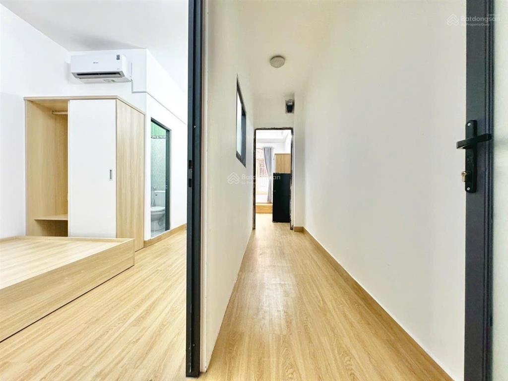 Căn hộ 2pn2wc ban công 60m2 full nội thất gần chợ bà chiểu, phan xích long, thuận tiện di chuyển q1