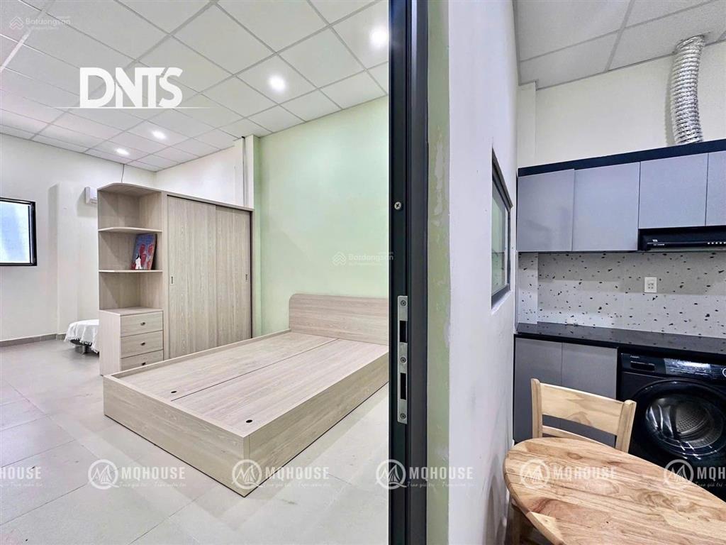 Căn hộ 1pn bancol sân vườn mặt tiền, lý chính thắng, quận 3, gần vòng xoay dân chủ, lotteria