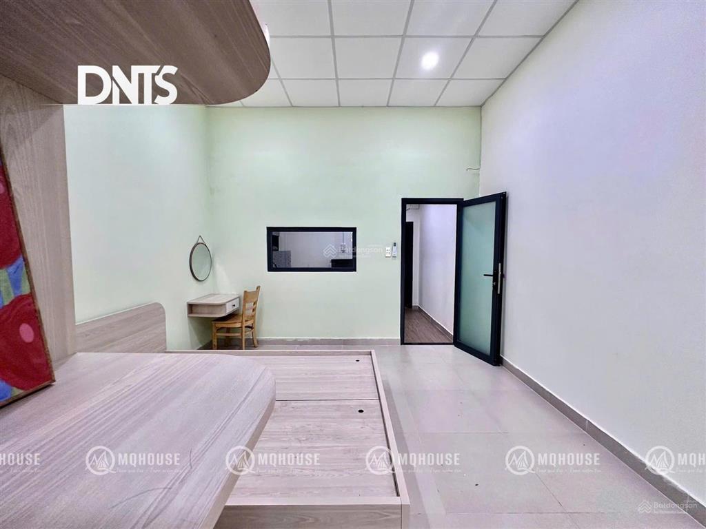 Căn hộ 1pn bancol sân vườn mặt tiền, lý chính thắng, quận 3, gần vòng xoay dân chủ, lotteria
