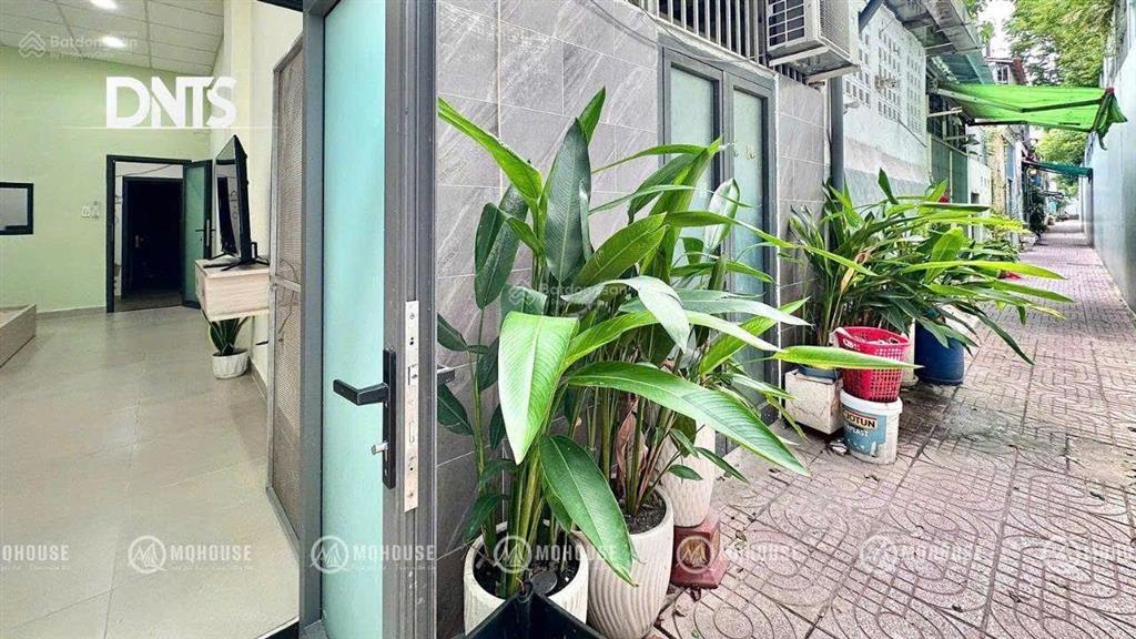Căn hộ 1pn bancol sân vườn mặt tiền, lý chính thắng, quận 3, gần vòng xoay dân chủ, lotteria