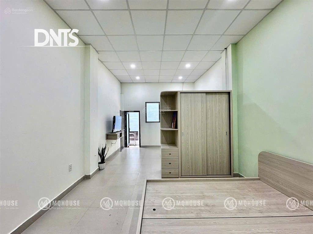 Căn hộ 1pn bancol sân vườn mặt tiền, lý chính thắng, quận 3, gần vòng xoay dân chủ, lotteria
