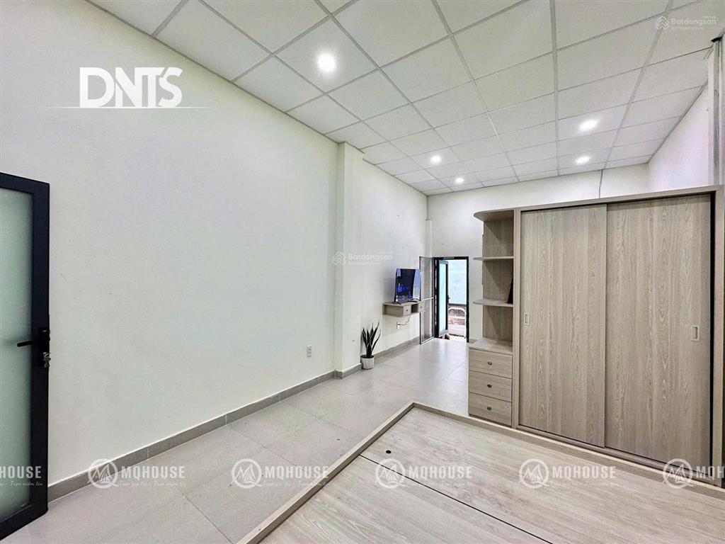 Căn hộ 1pn bancol sân vườn mặt tiền, lý chính thắng, quận 3, gần vòng xoay dân chủ, lotteria