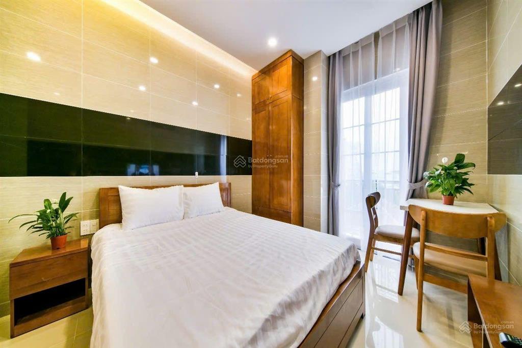 Căn hộ studio ban công khu ăn uống phan xích long, hầm xe, thang máy, bảo vệ, dọn dẹp hàng tuần