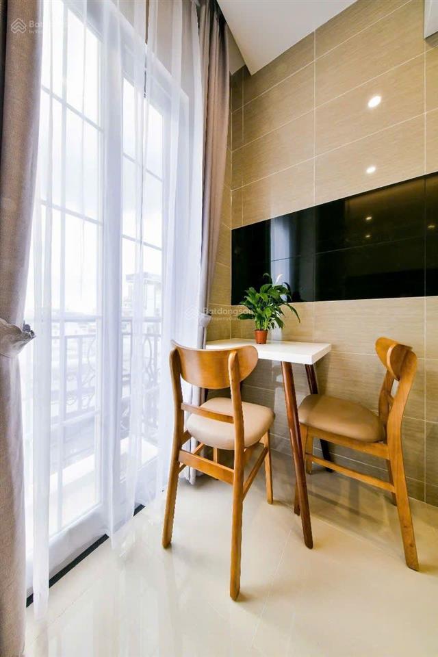 Căn hộ studio ban công khu ăn uống phan xích long, hầm xe, thang máy, bảo vệ, dọn dẹp hàng tuần