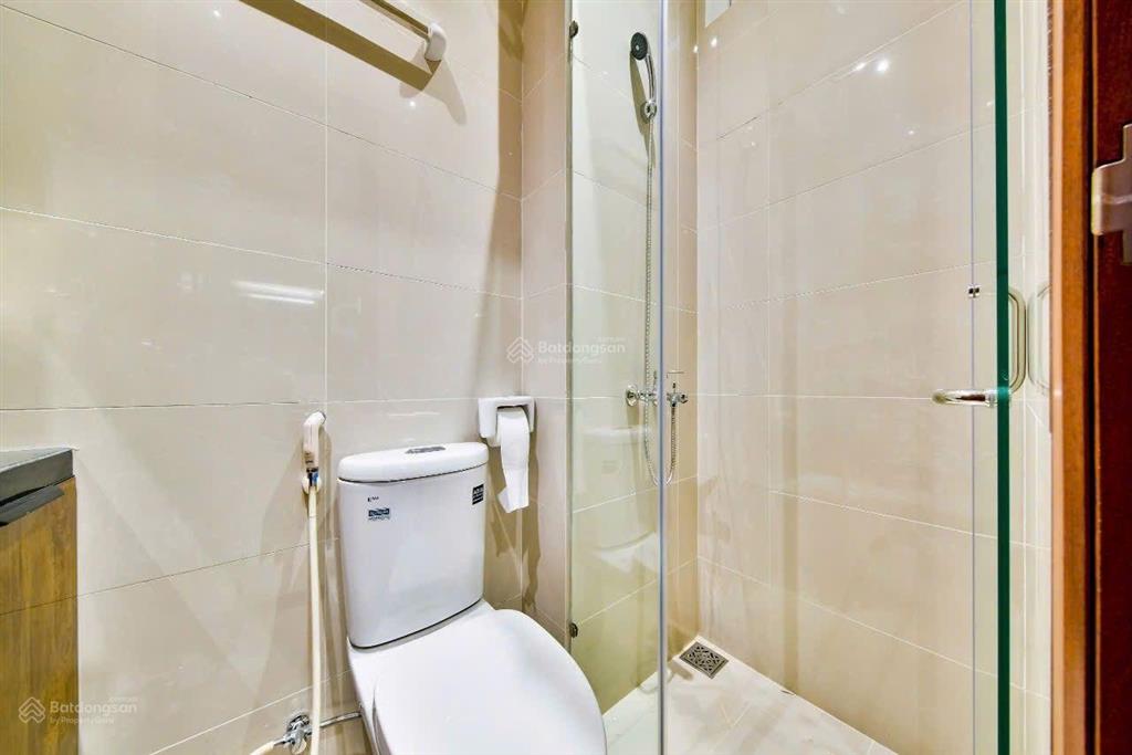 Căn hộ studio ban công khu ăn uống phan xích long, hầm xe, thang máy, bảo vệ, dọn dẹp hàng tuần