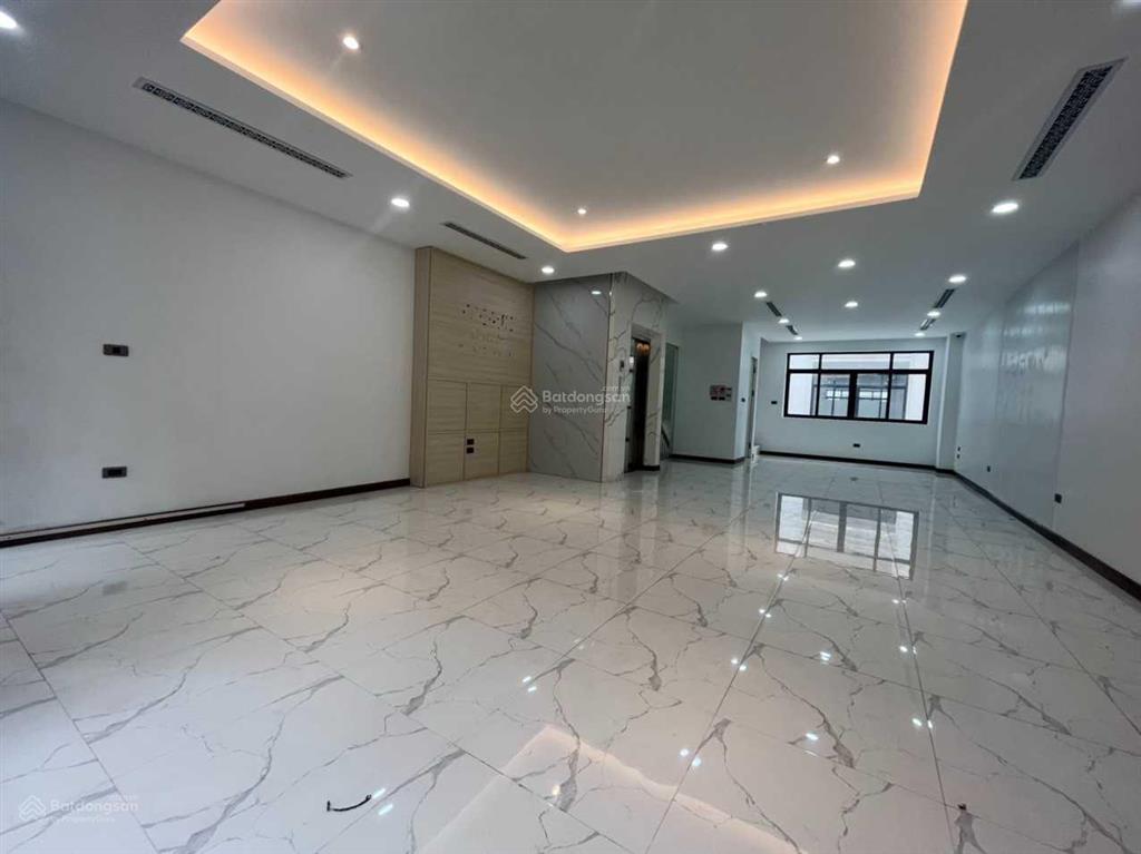 Cho thuê nhà vinhomes gardenia hàm nghi 96m2 x 5 tầng thông sàn thang máy 50 triệu 0903 409 ***