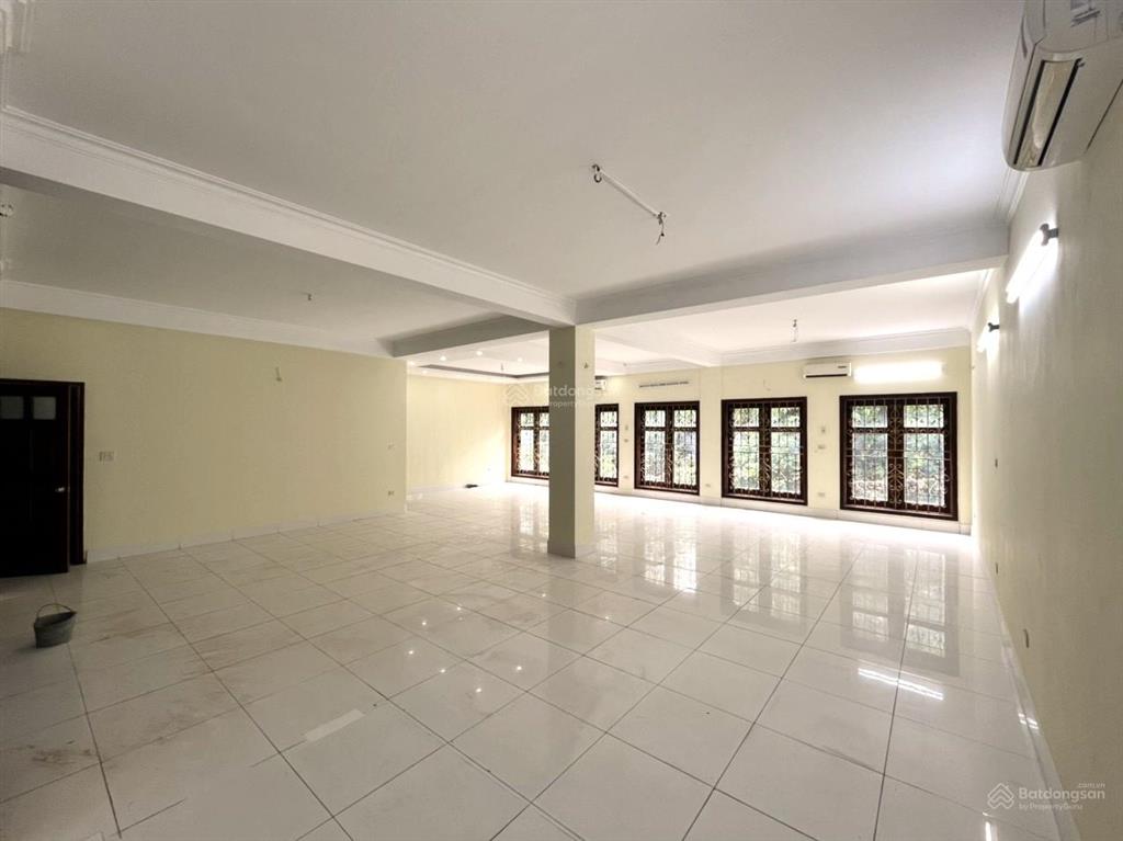 Cho thuê nhà tố hữu, hà đông 165m2 x 4 tầng 1 hầm làm vp + kho 50tr 0903 409 ***