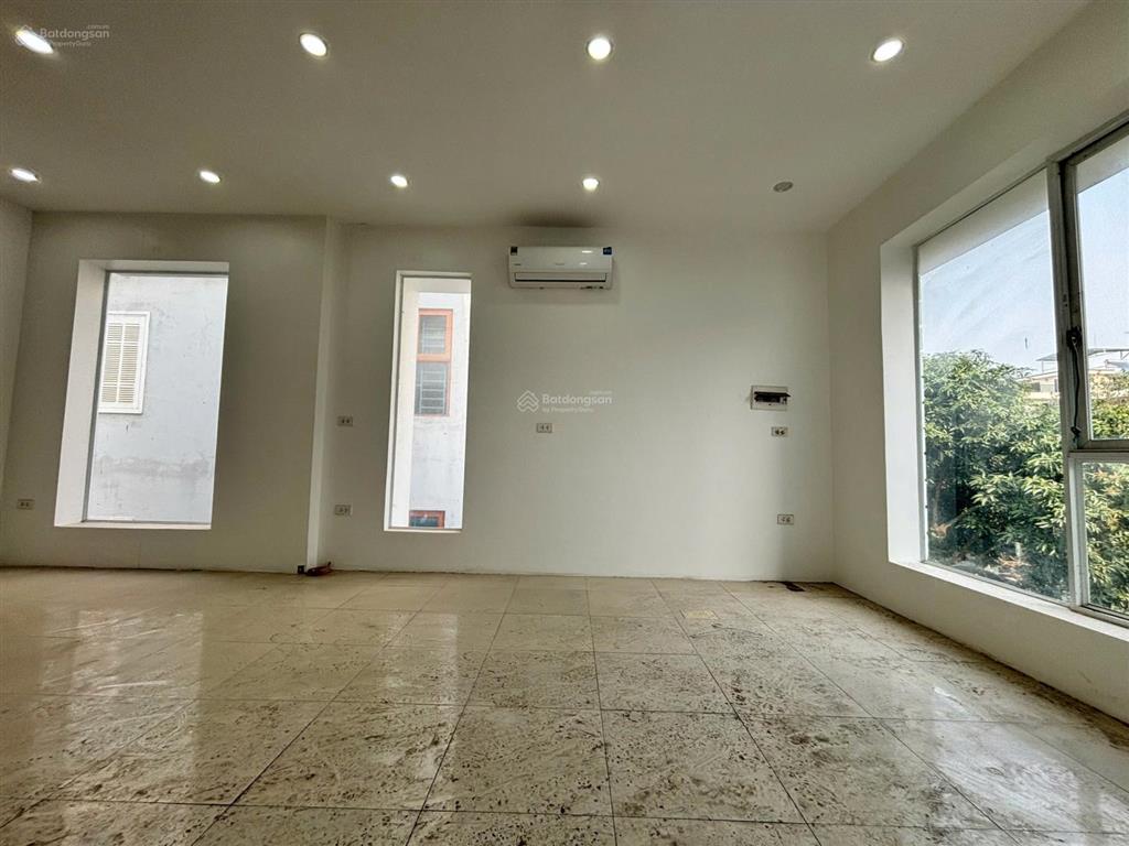 Cho thuê nhà kđt phùng khoang 150m 4 tầng thông sàn 45tr 0903 409 ***