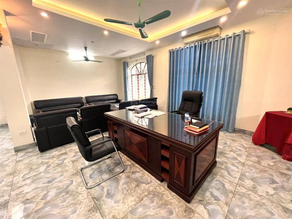 Cho thuê nhà kđt vạn phúc 140m2 x 2 tầng 1 hầm thông sàn 22tr, 0903 409 ***