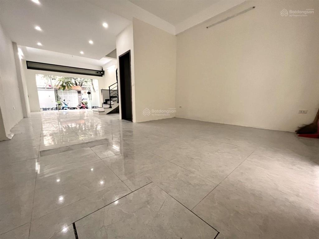 Cho thuê nhà ngõ 67 phùng khoang thông sàn 75m2 x 5 tầng, 25triệu/tháng, 0903 409 ***
