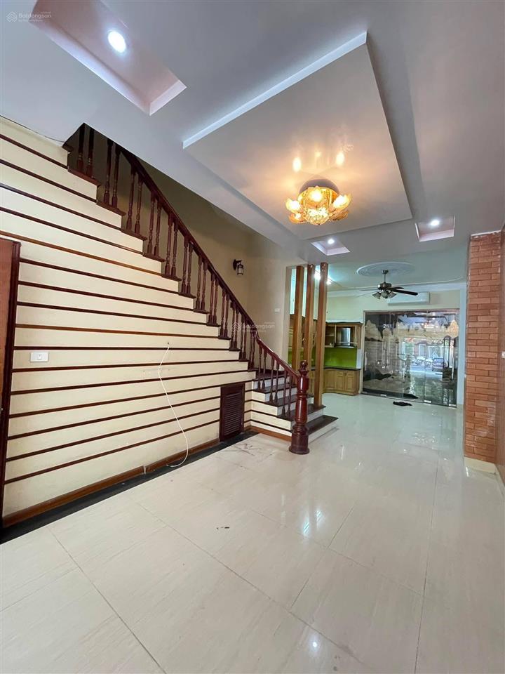 Cho thuê nhà làng việt kiều châu âu 80m x 4 tầng 32tr 0903 409 ***