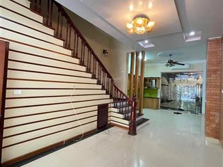 Cho thuê nhà làng việt kiều châu âu 80m x 4 tầng 32tr 0903 409 ***