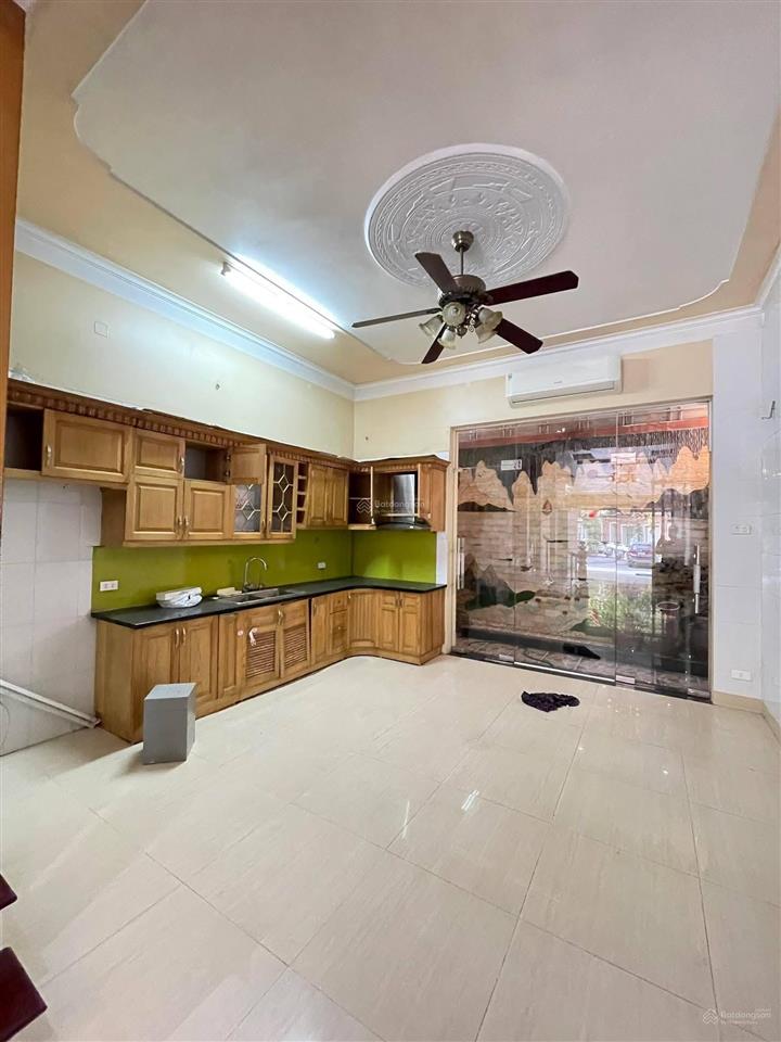 Cho thuê nhà làng việt kiều châu âu 80m x 4 tầng 32tr 0903 409 ***