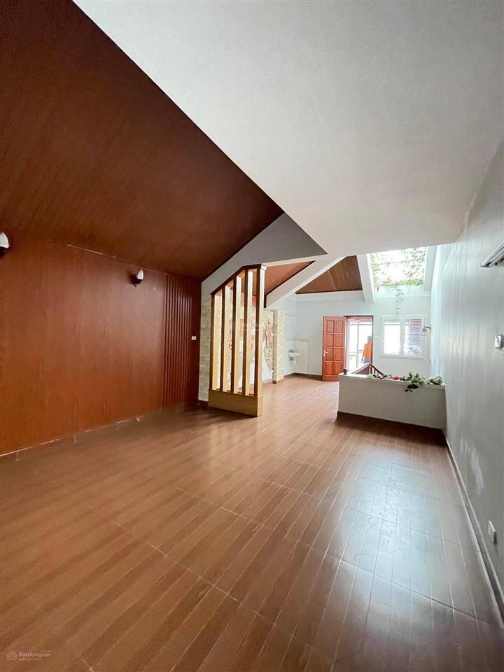 Cho thuê nhà làng việt kiều châu âu 80m x 4 tầng 32tr 0903 409 ***