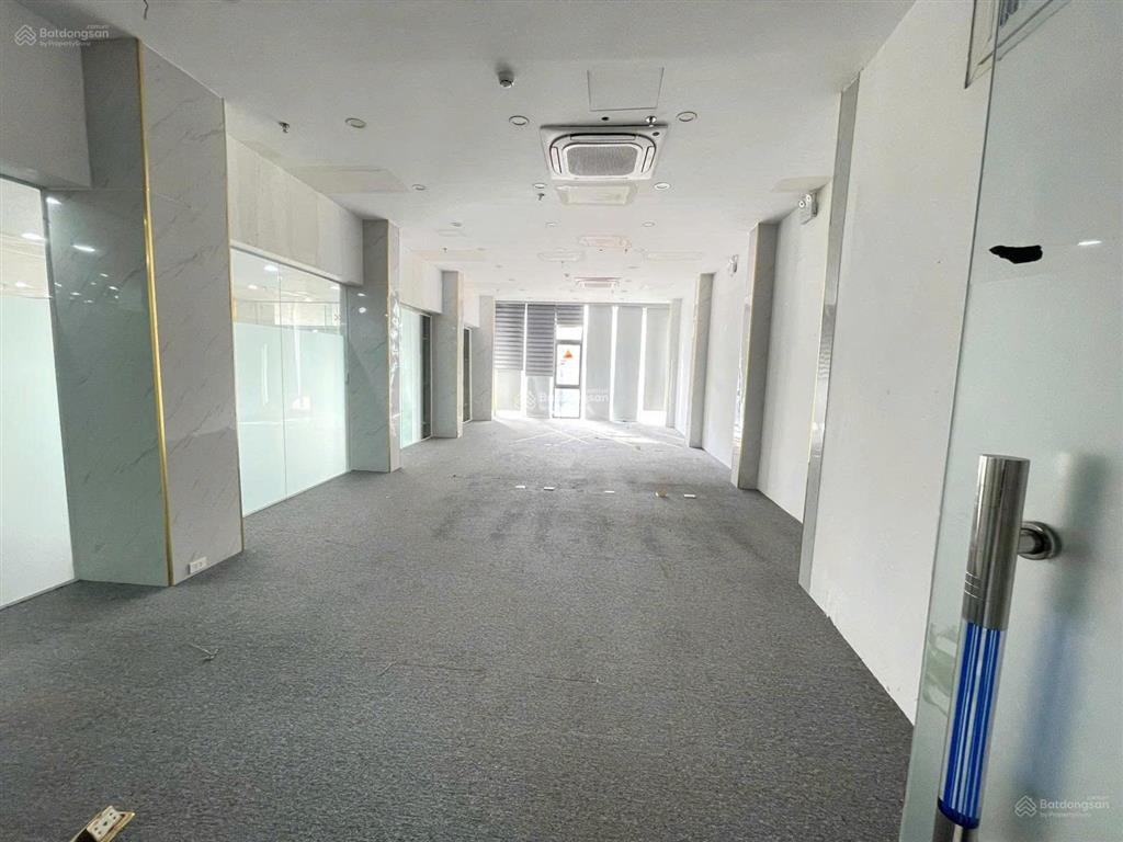 Cho thuê mp trần phú 200m x 7 tầng thông sàn thang máy pccc 200 triệu 0903 409 ***