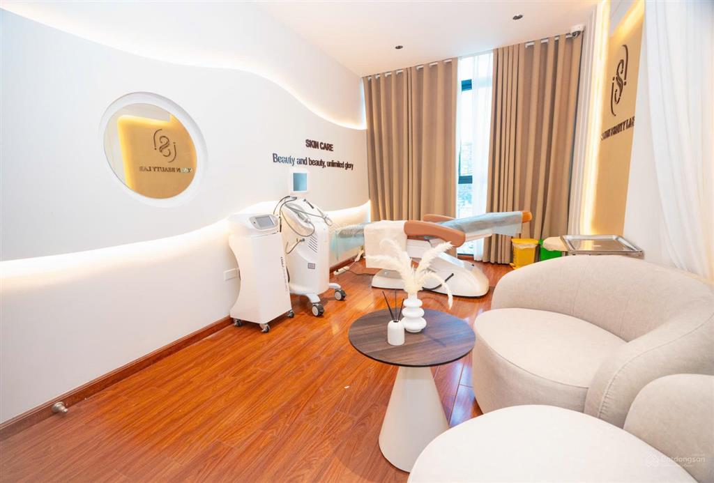 Cho thuê mp lê văn thiêm 60m x 7 tầng thông sàn thang máy 75tr 0903 409 ***