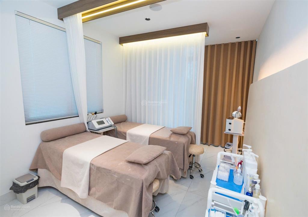 Cho thuê mp lê văn thiêm 60m x 7 tầng thông sàn thang máy 75tr 0903 409 ***