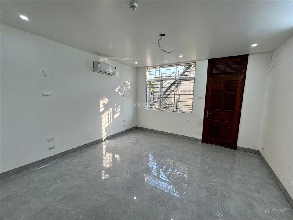 Cho thuê nhà làng việt kiều châu âu 80m x 4t có pccc chỉ 26tr 0903 409 ***