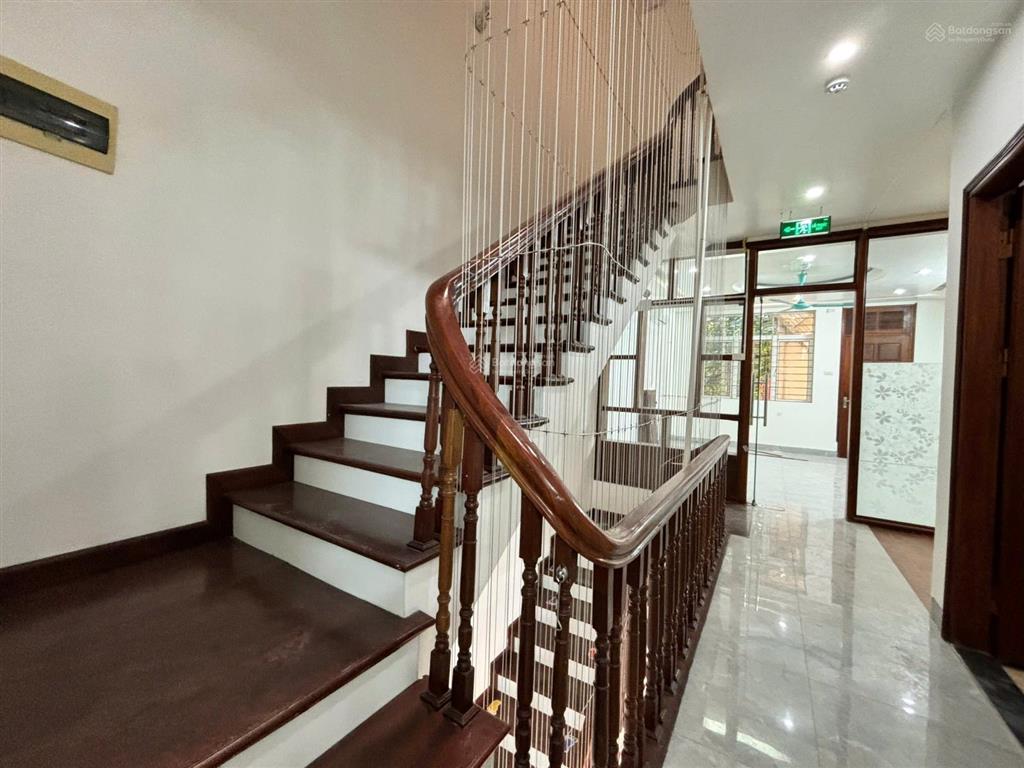 Cho thuê nhà làng việt kiều châu âu 80m x 4t có pccc chỉ 26tr 0903 409 ***