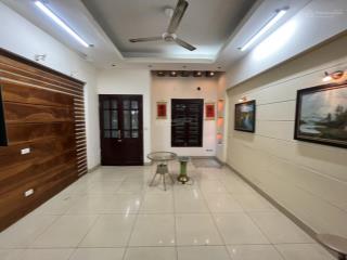 Cho thuê nhà liền kề nguyễn văn lộc 4 tầng 1 hầm 90m2, 30tr, 0903 409 ***