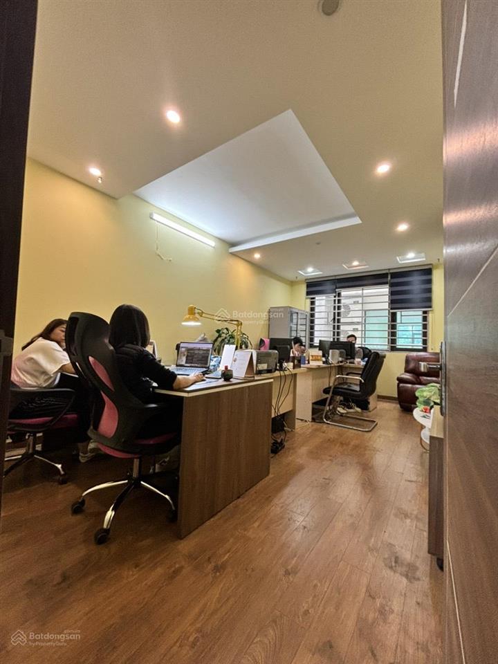 Cho thuê nhà kđt trung văn 120m x 5 tầng thông sàn thang máy 35tr 0903 409 ***