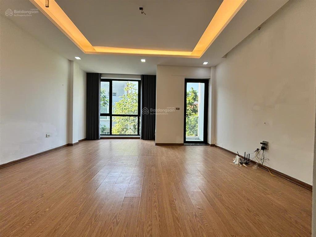 Cho thuê nhà kđt văn phú cạnh metro 90m2 x 4 tầng chỉ 20 triệu/th, 0903 409 ***