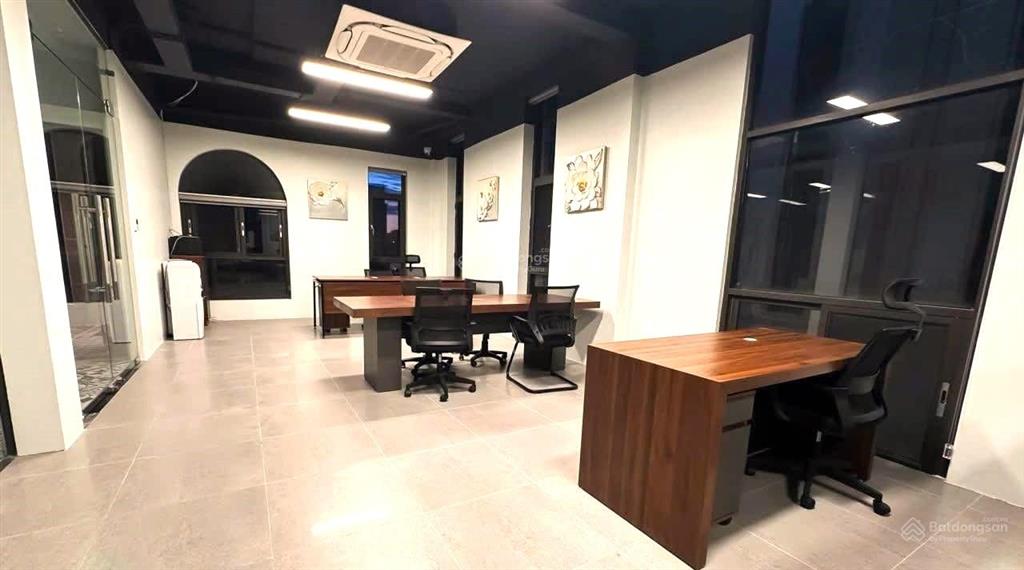 Cho thuê nhà him lam vạn phúc lô góc 91m2 x 7 tầng thông sàn thang máy 70tr, 0903 409 ***