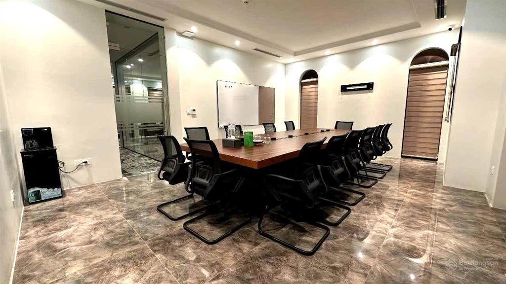 Cho thuê nhà him lam vạn phúc lô góc 91m2 x 7 tầng thông sàn thang máy 70tr, 0903 409 ***