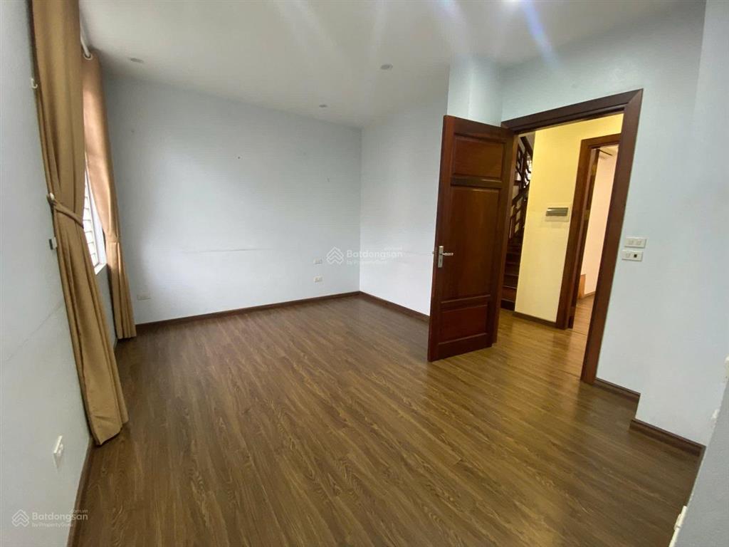 Cho thuê biệt thự nguyễn văn lộc 130m x 3 tầng thông sàn 35 triệu 0903 409 ***