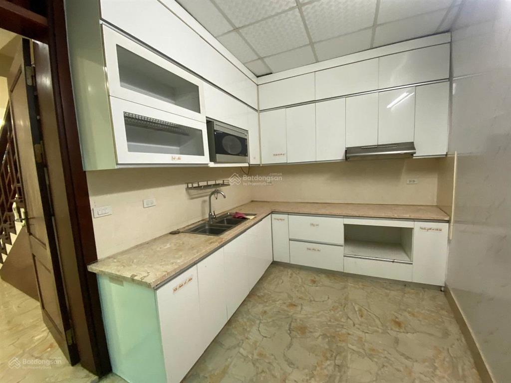 Cho thuê biệt thự nguyễn văn lộc 130m x 3 tầng thông sàn 35 triệu 0903 409 ***