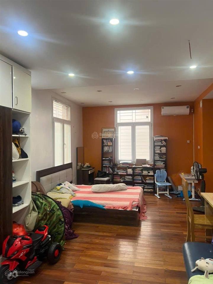 Cho thuê bt làng việt kiều châu âu nguyễn văn lộc 250m x 3 tầng giá 45 triệu 0903 409 ***