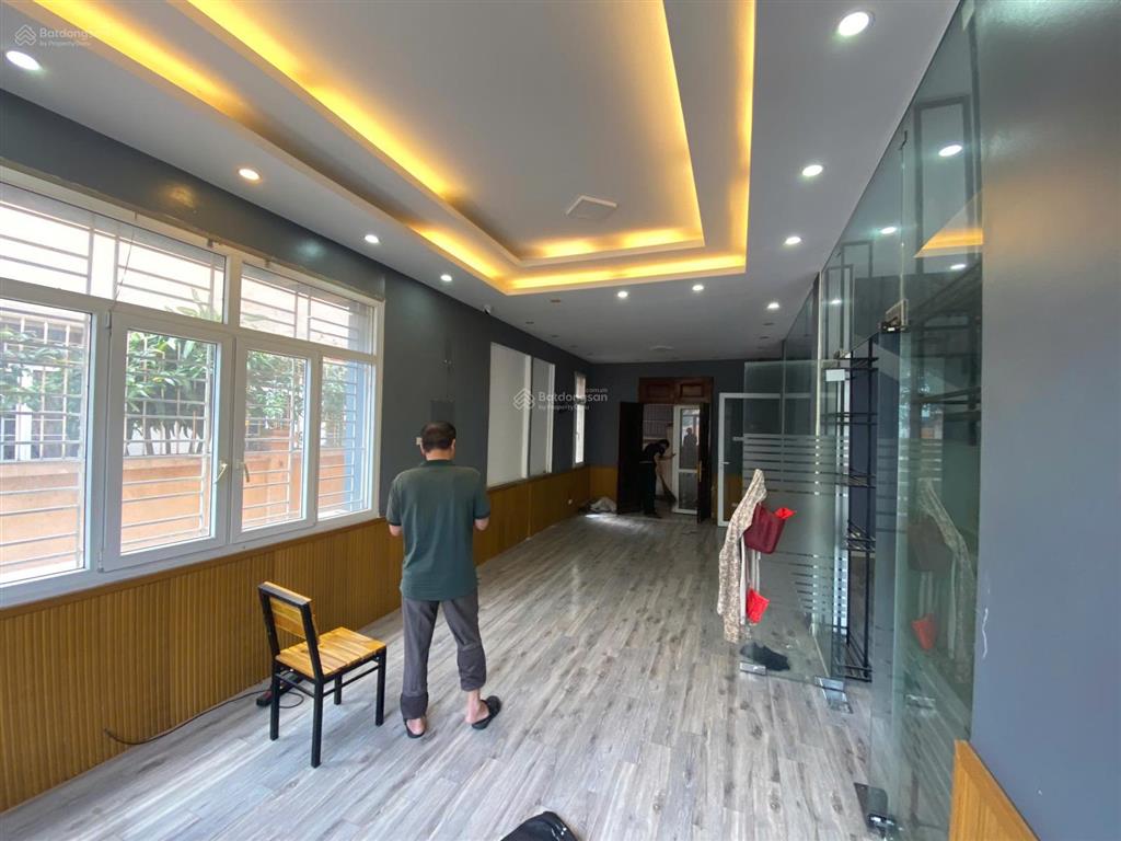Cho thuê bt làng việt kiều châu âu nguyễn văn lộc 250m x 3 tầng giá 45 triệu 0903 409 ***