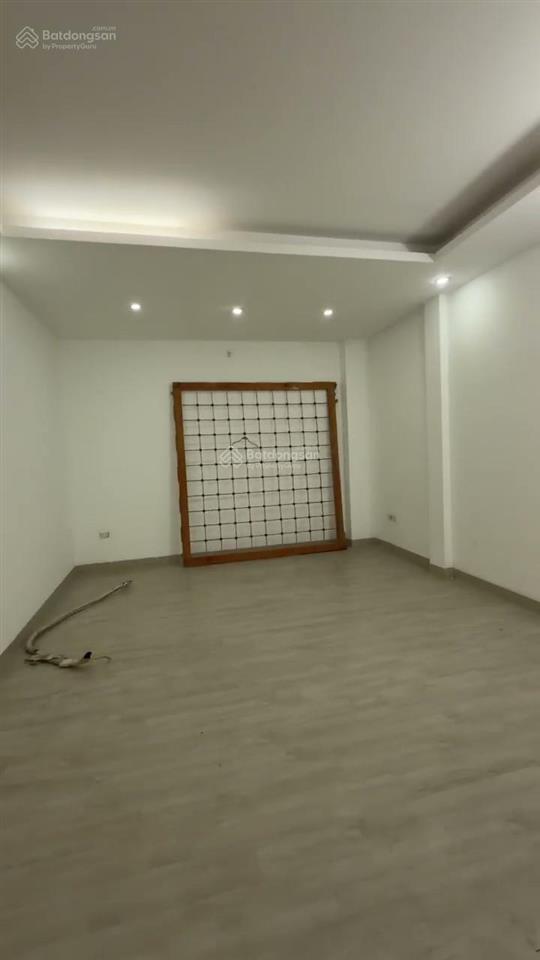 Cho thuê biệt thự văn khê 135m x 4 tầng 1 tum thông sàn chỉ 30 triệu