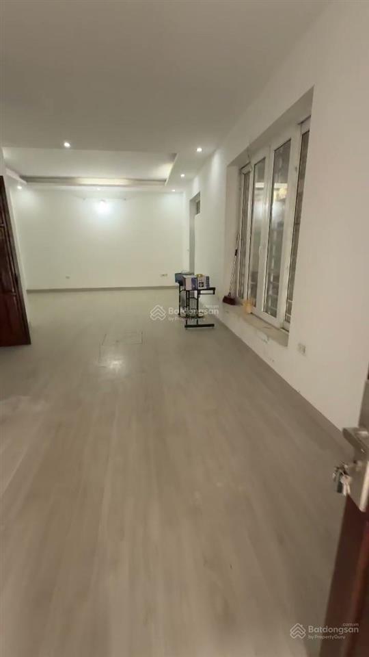 Cho thuê biệt thự văn khê 135m x 4 tầng 1 tum thông sàn chỉ 30 triệu