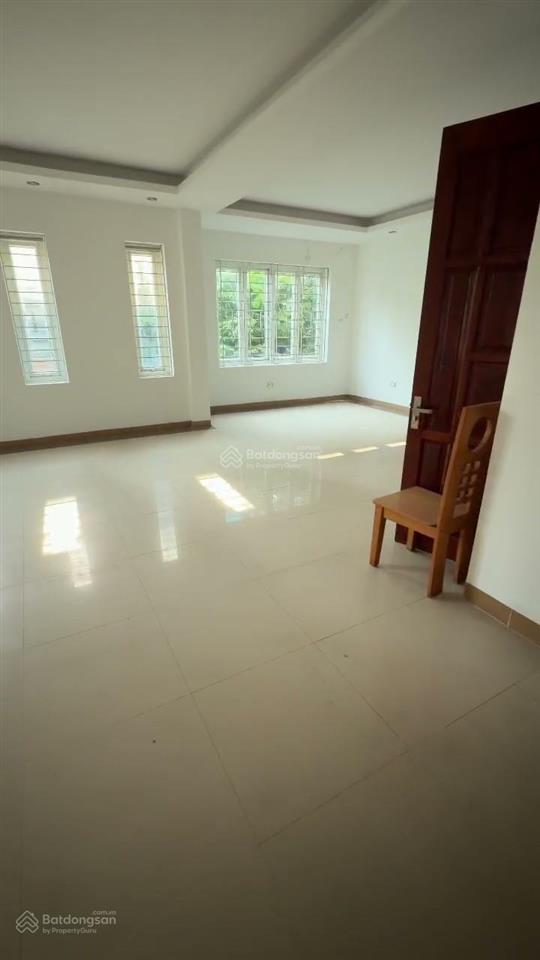 Cho thuê biệt thự văn khê 135m x 4 tầng 1 tum thông sàn chỉ 30 triệu