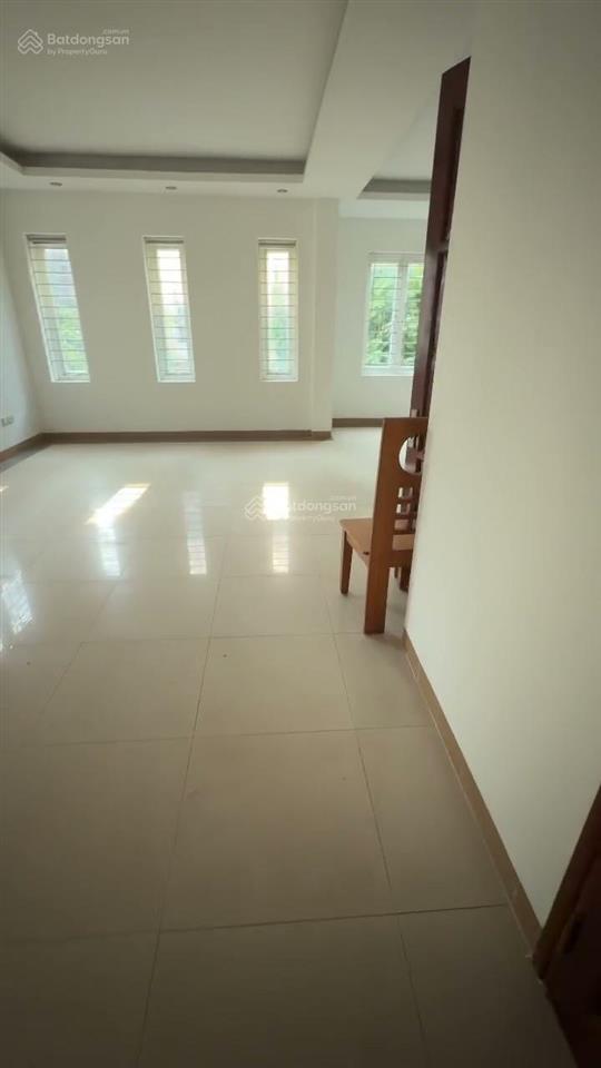 Cho thuê biệt thự văn khê 135m x 4 tầng 1 tum thông sàn chỉ 30 triệu