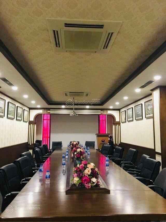 Cho thuê nhà ngã tư vạn phúc tố hữu, 80m2 x 7 tầng thang máy. 60 triệu/tháng. 0903 409 ***