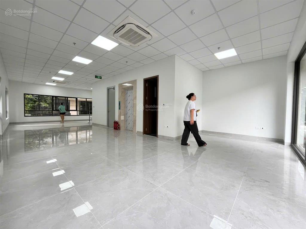 Cho thuê shophouse him lam vạn phúc 100m2 x 7 tầng thông sàn thang máy pccc nghiệm thu 0903 409 ***