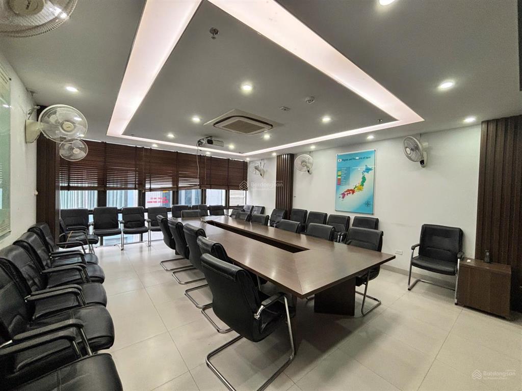 Cho thuê nhà ngõ 214 nguyễn xiển 115m2 x 8 tầng 1 hầm thang máy pccc 120 triệu 0903 409 ***
