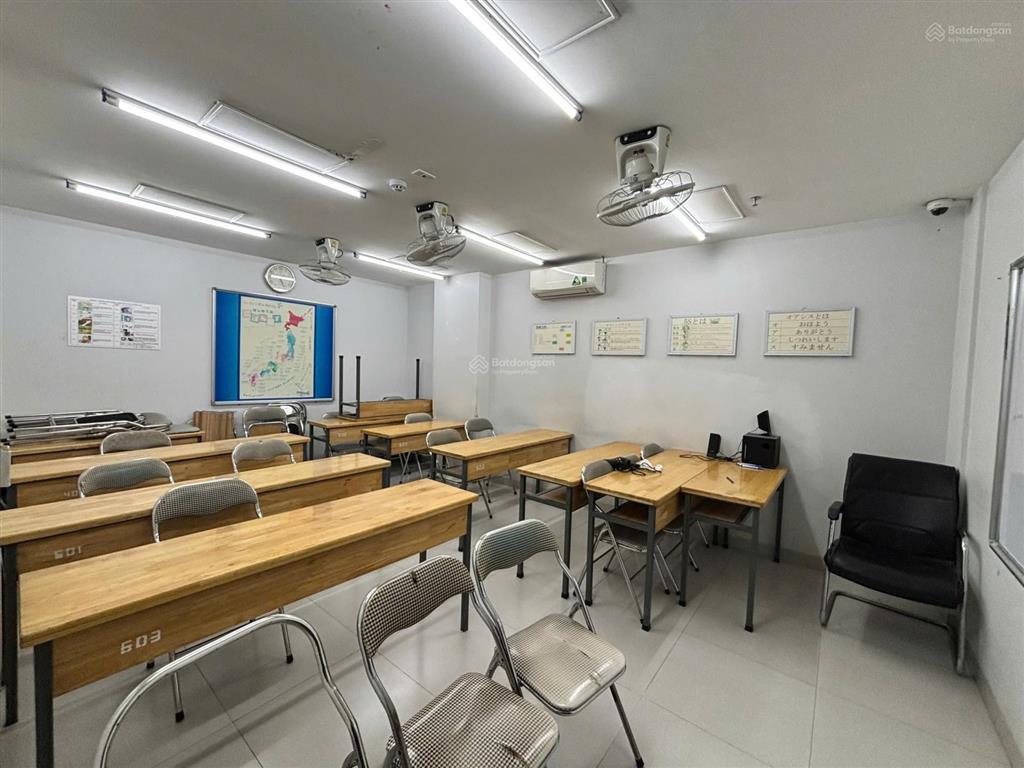 Cho thuê nhà ngõ 214 nguyễn xiển 115m2 x 8 tầng 1 hầm thang máy pccc 120 triệu 0903 409 ***