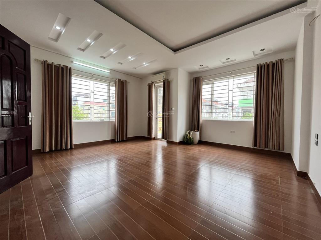 Cho thuê nhà kđt văn khê lô góc 105m2 thông sàn làm văn phòng 0903 409 ***