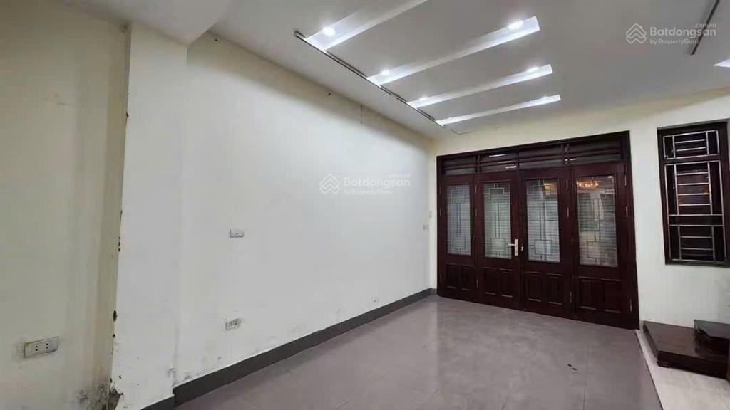 Cho thuê nhà kđt văn quán 82m x 5 tầng chỉ 20 triệu 0903 409 ***
