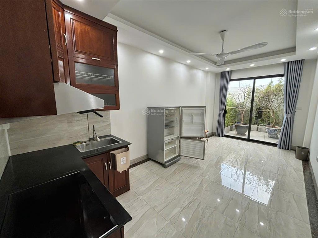 Cho thuê nhà văn quán 50m2 x 6 tầng thông sàn thang máy mới đẹp 0903 409 ***