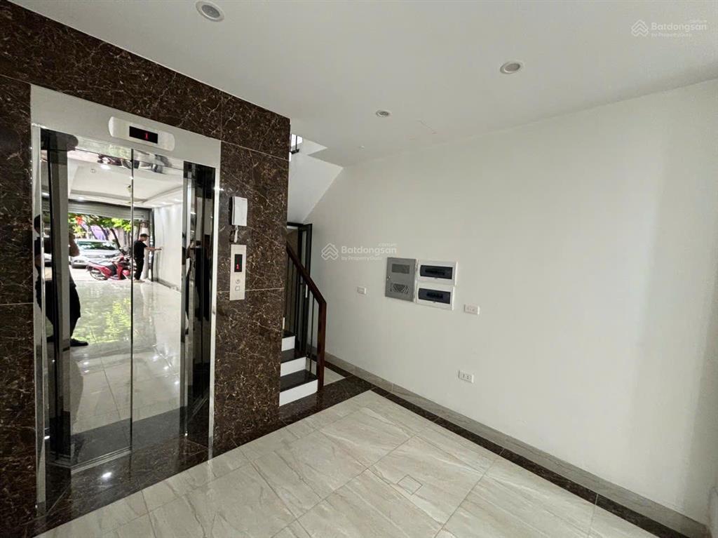 Cho thuê nhà văn quán 50m2 x 6 tầng thông sàn thang máy mới đẹp 0903 409 ***